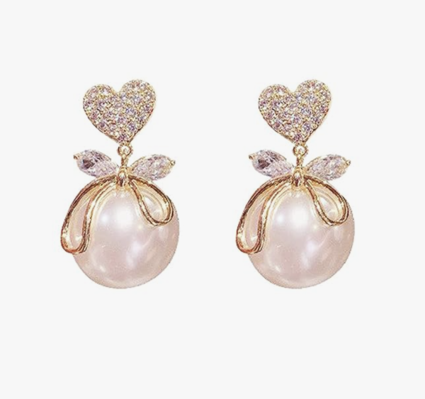 Women stylish Pearl Earrings